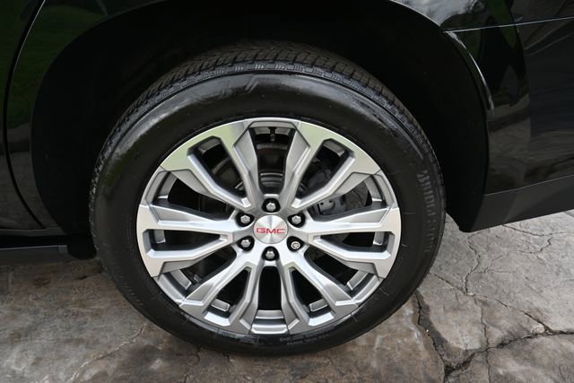 Used 2021 GMC Yukon Denali w/ Denali Ultimate Package AWD/4WD image 13