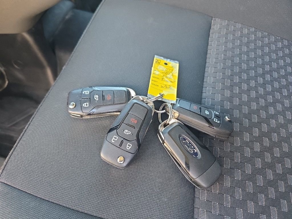 Used 2023 Ford Transit 250 Low Roof w/ Exterior Upgrade Package RWD image 27