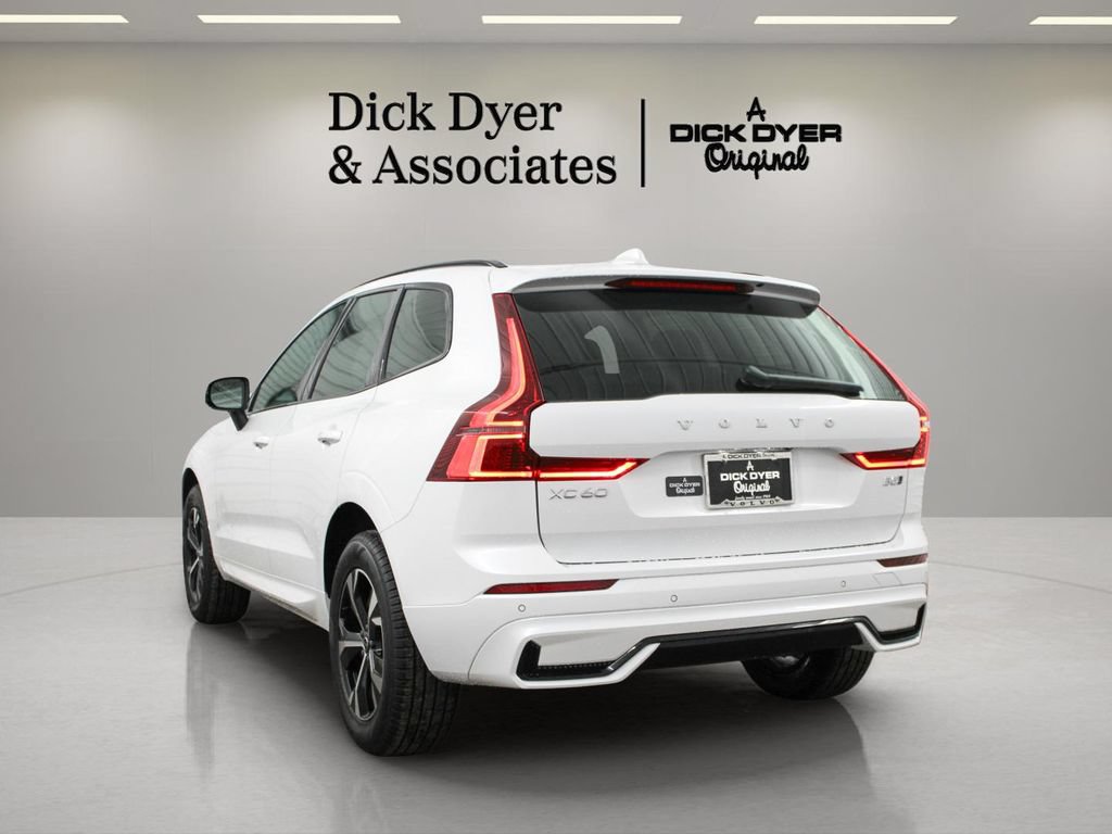 New 2026 Volvo XC60 B5 Core AWD/4WD image 9