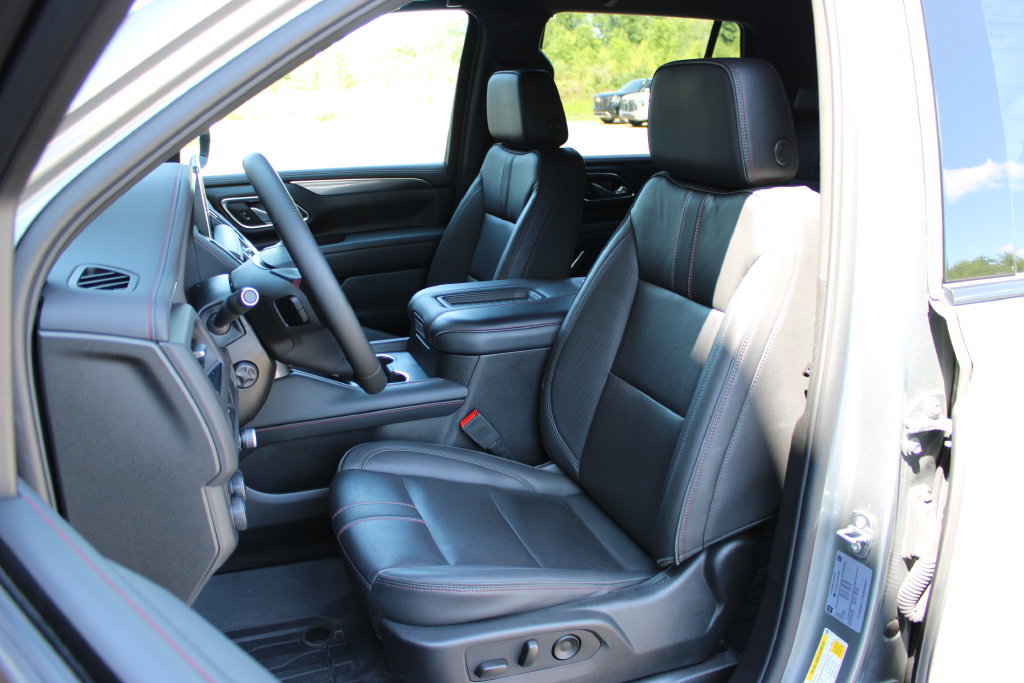 Certified 2023 Chevrolet Tahoe RST w/ RST Performance Edition AWD/4WD image 15