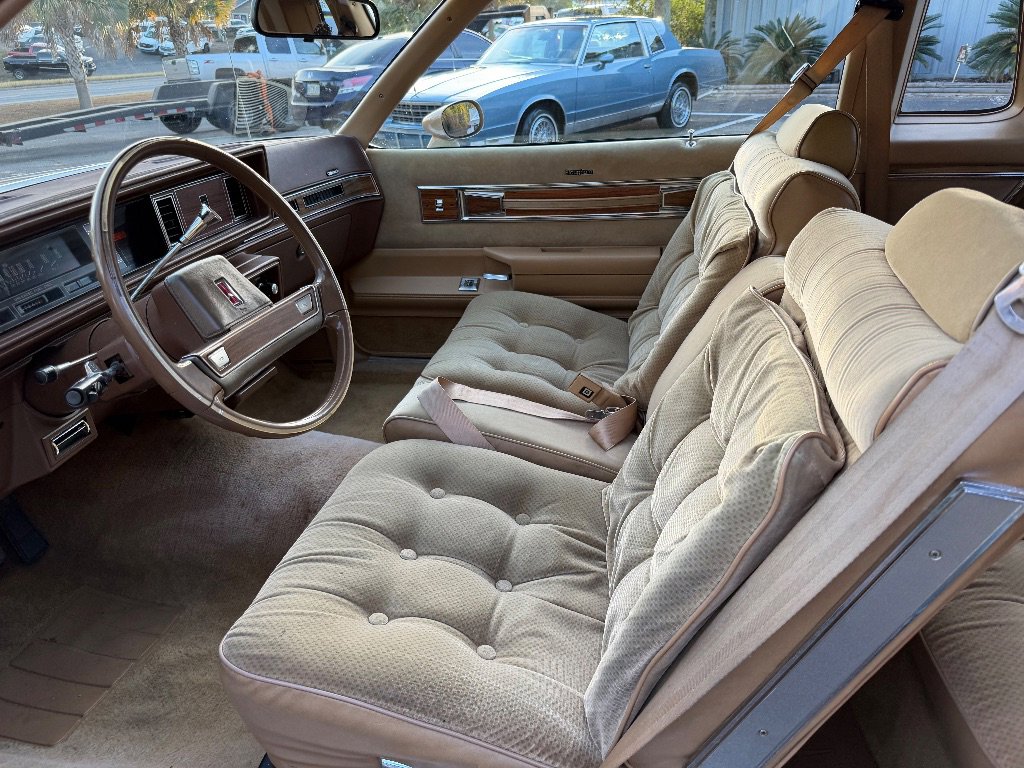 Used 1987 Oldsmobile Cutlass Supreme Brougham image 8