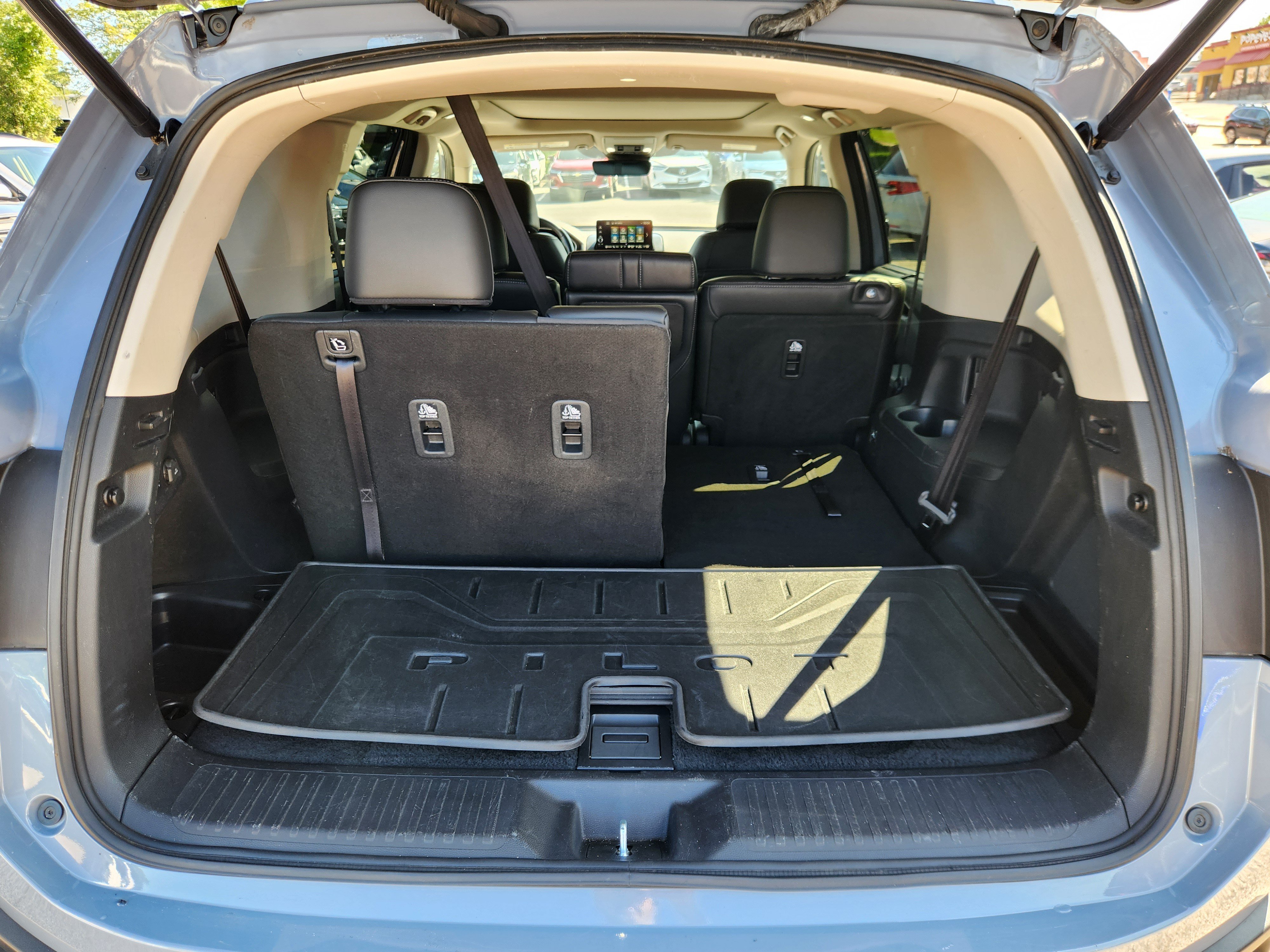 Certified 2023 Honda Pilot Touring image 21