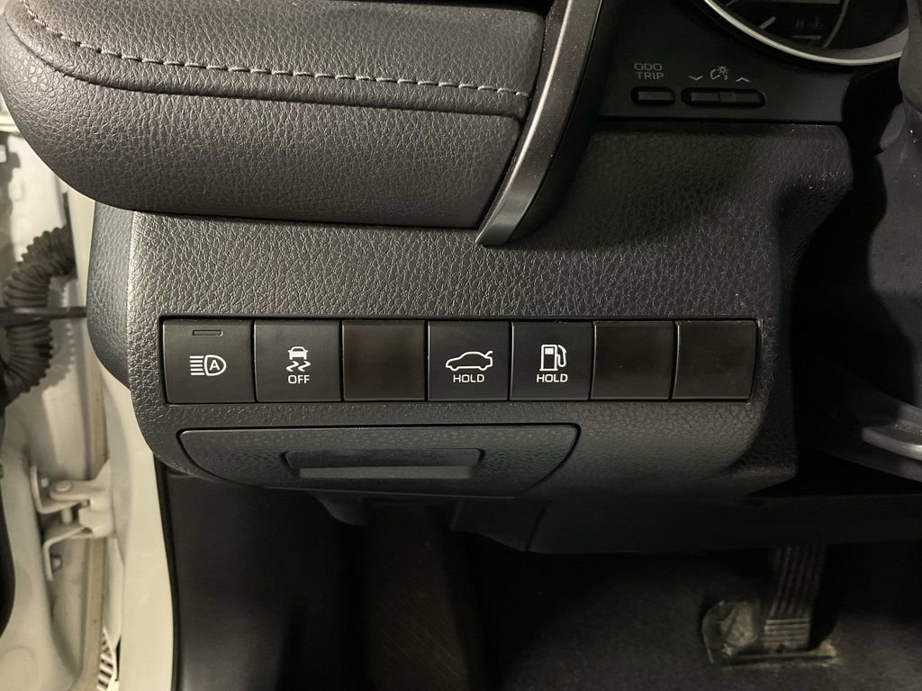Used 2023 Toyota Camry LE AWD/4WD image 29