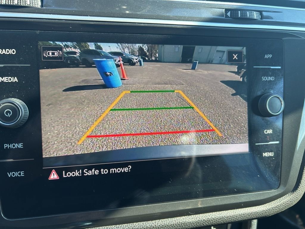 Used 2024 Volkswagen Tiguan SE image 11