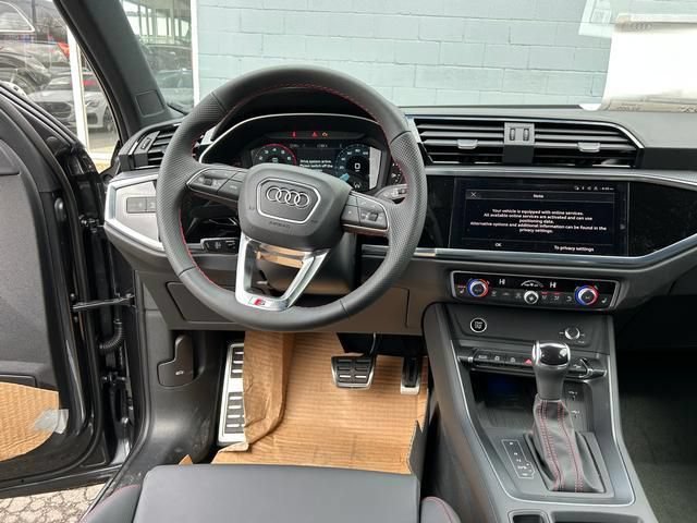 Used 2025 Audi Q3 2.0T Premium Plus w/ Premium Plus Package AWD/4WD image 13