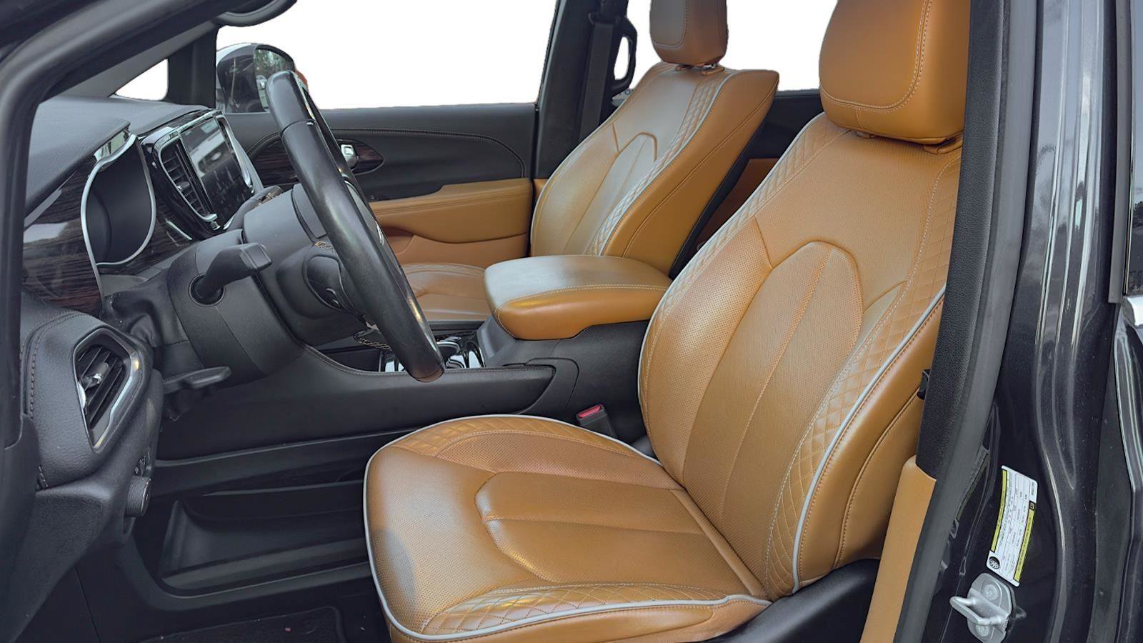 Used 2021 Chrysler Pacifica Pinnacle image 8