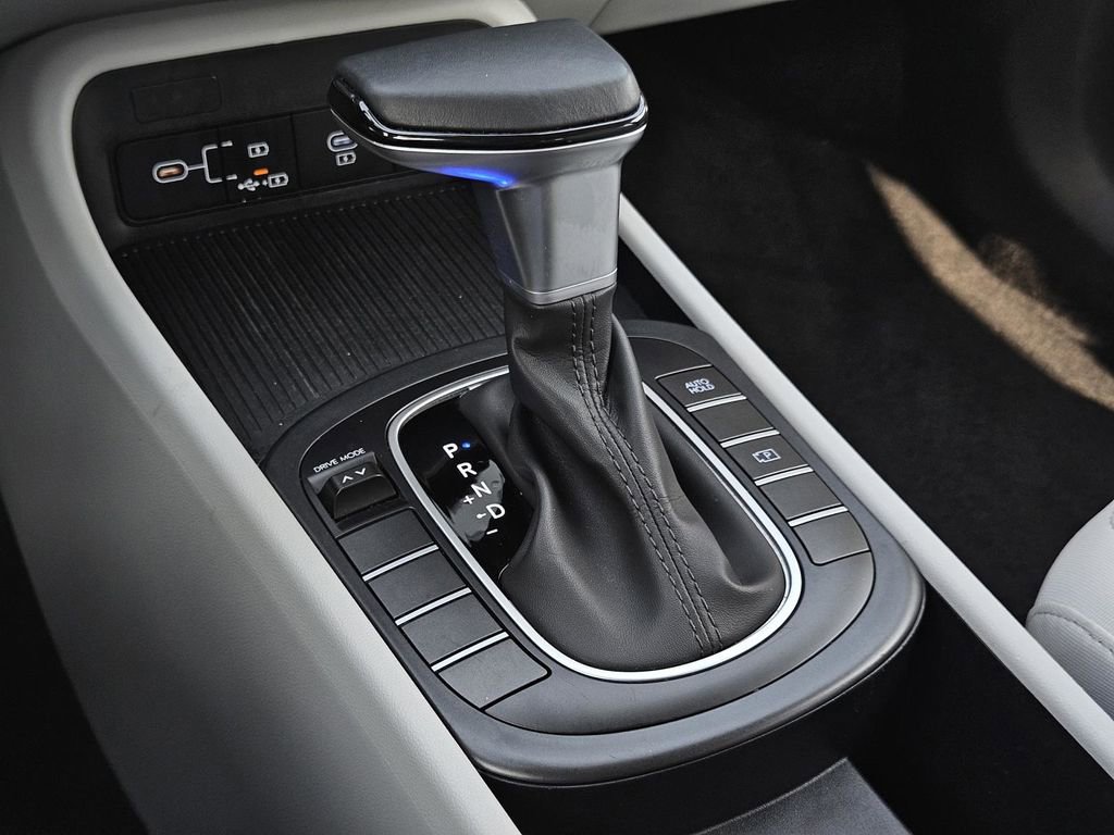 Used 2025 Hyundai Kona SEL image 20