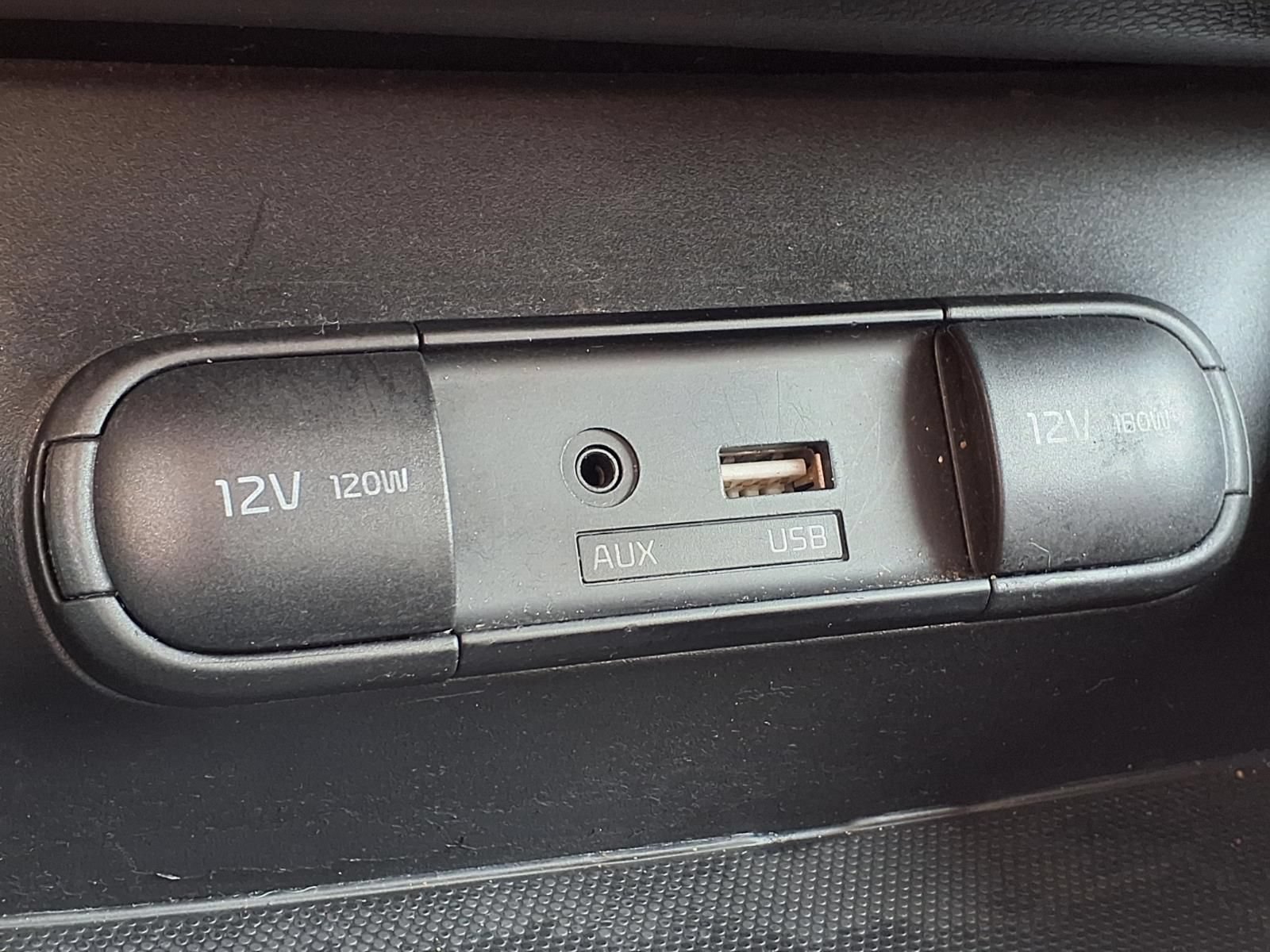 Used 2018 Kia Soul + FWD image 23