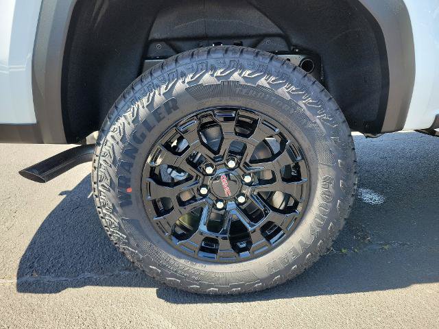 New 2026 GMC Canyon Elevation w/ Convenience Package RWD image 9