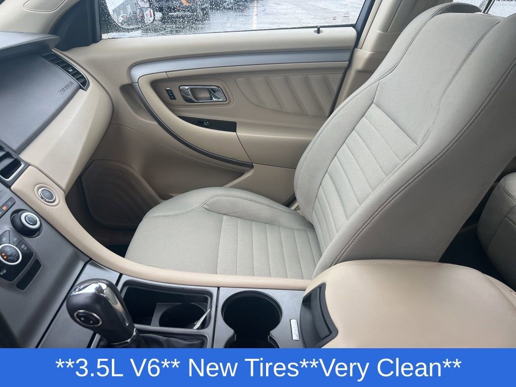 Used 2016 Ford Taurus SE FWD image 23