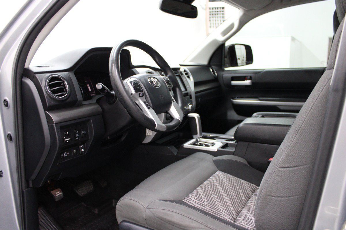 Used 2018 Toyota Tundra SR5 w/ SR5 Upgrade Package AWD/4WD image 7