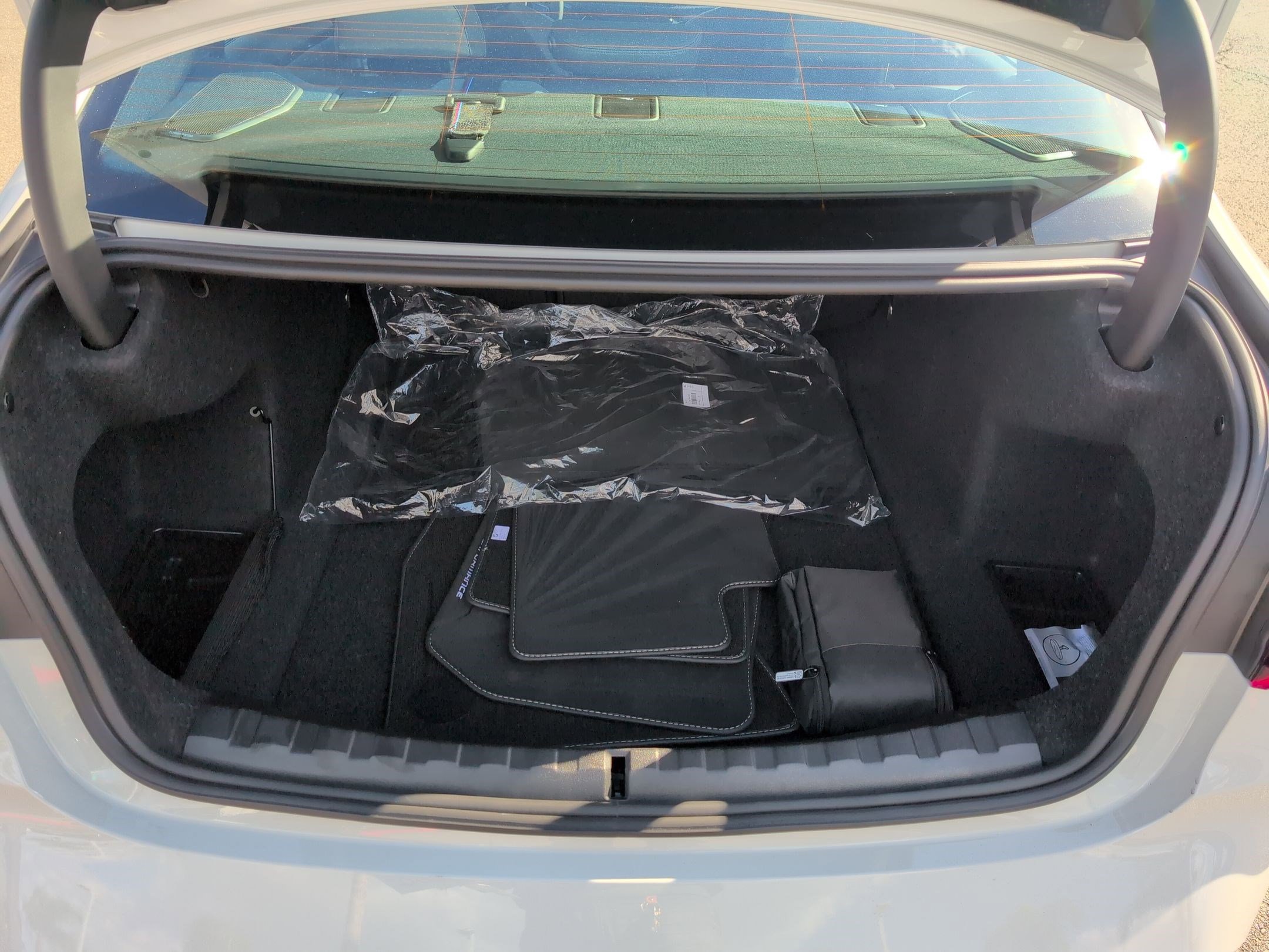 Used 2026 BMW M3 w/ Executive Package image 31