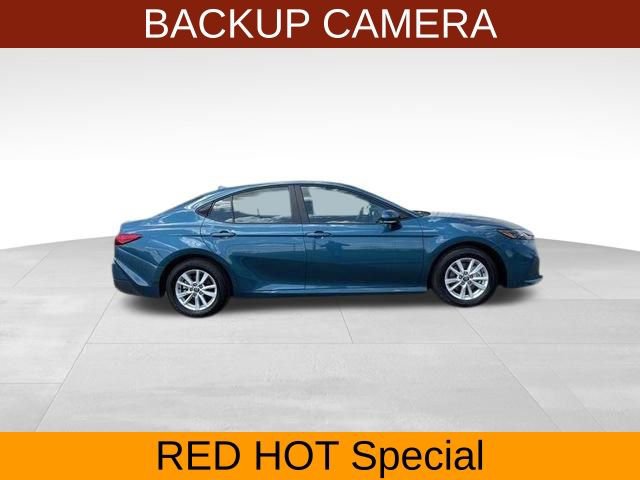 Used 2025 Toyota Camry LE image 8