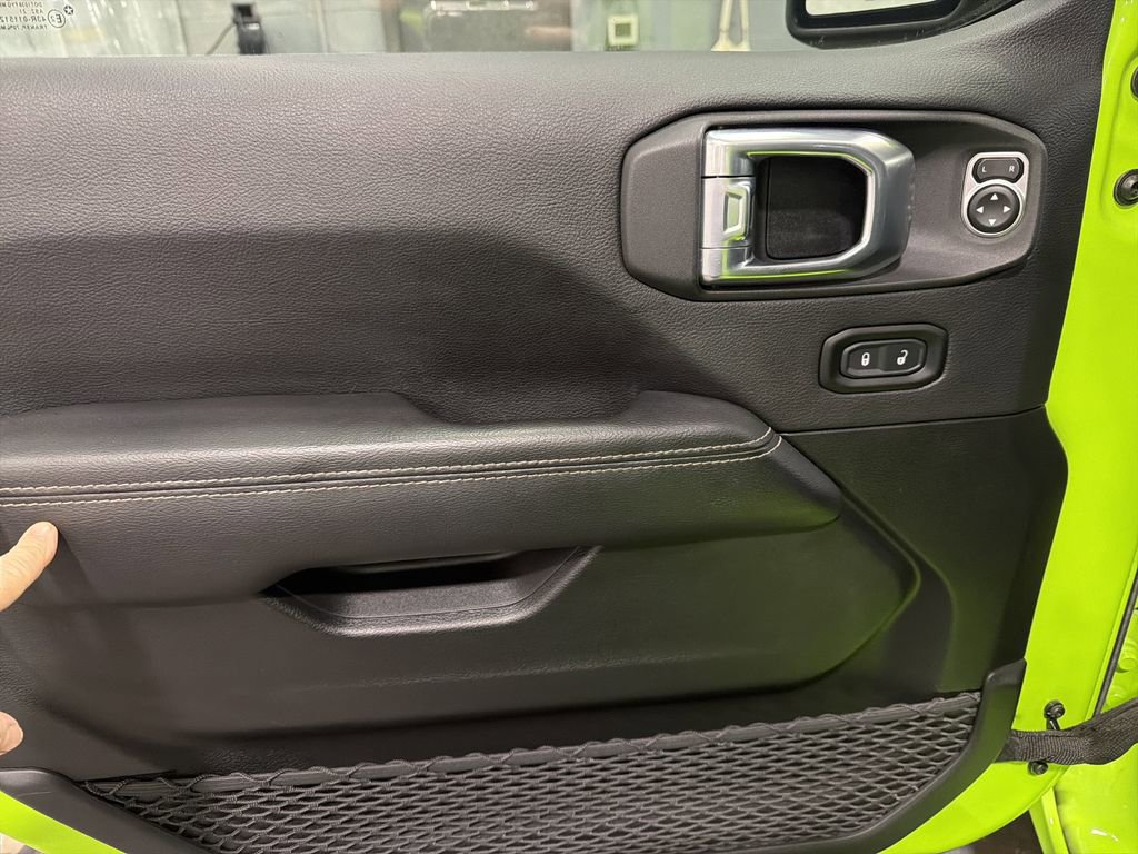 Used 2021 Jeep Gladiator Overland w/ Popular Equipment Package AWD/4WD image 14