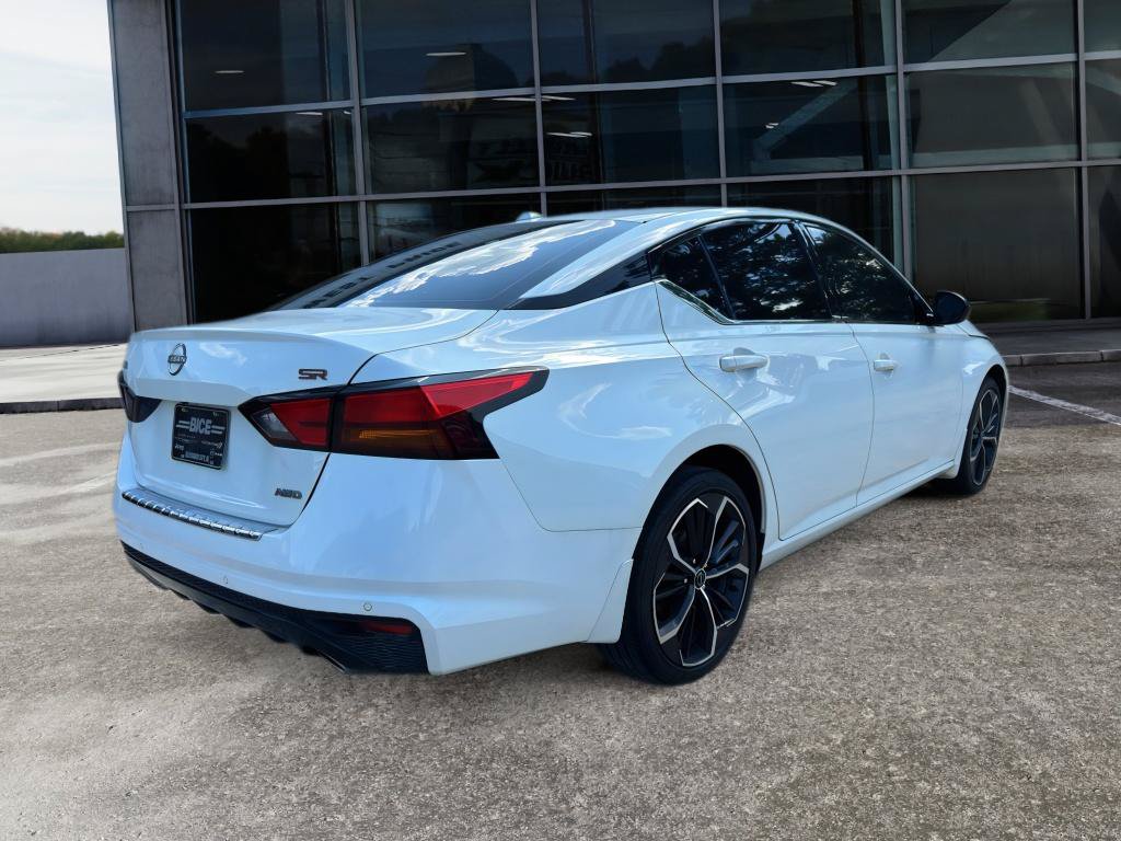 Used 2023 Nissan Altima 2.5 SR w/ SR Premium Package AWD/4WD image 7