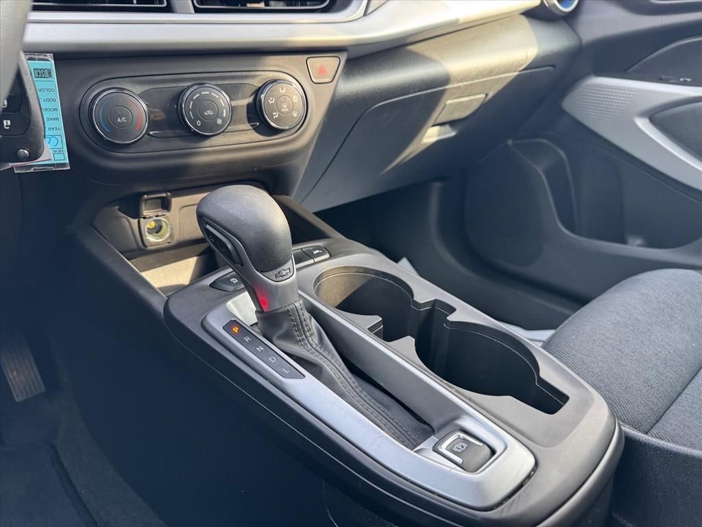 Used 2024 Chevrolet Trax LS FWD image 19