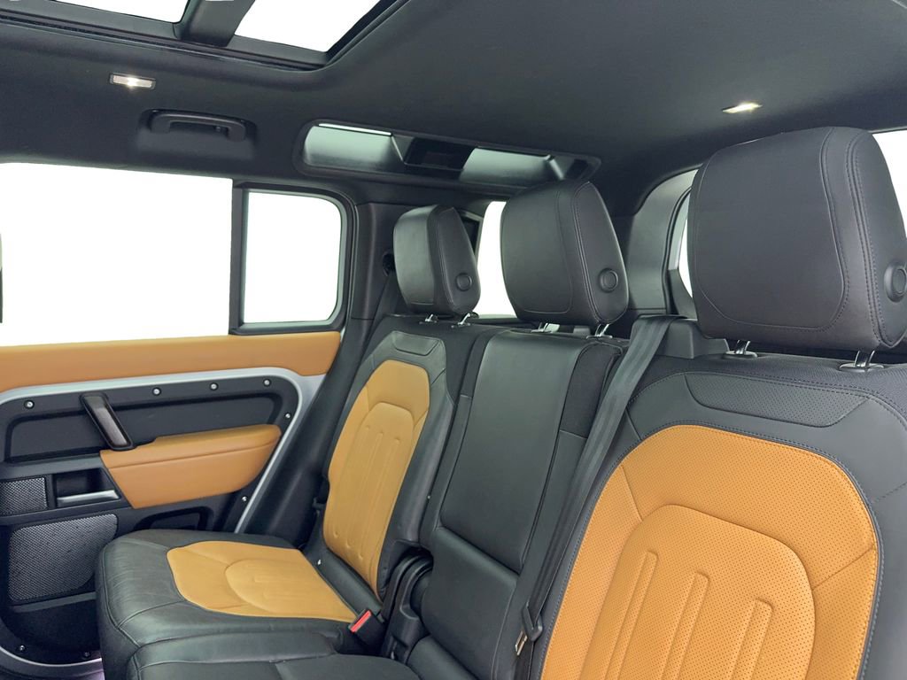 Used 2024 Land Rover Defender 110 X image 39