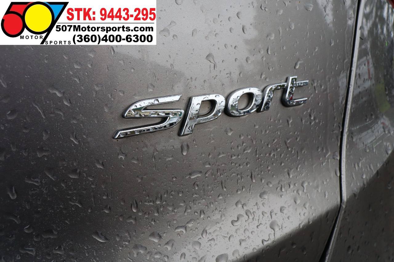 Used 2017 Hyundai Santa Fe Sport FWD image 16