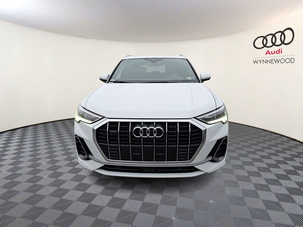 Certified 2022 Audi Q3 2.0T Premium Plus image 2