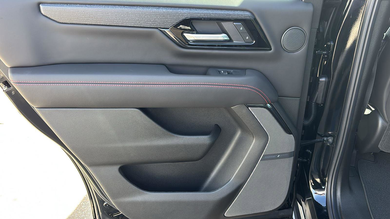 New 2026 GMC Yukon AT4 Ultimate image 17