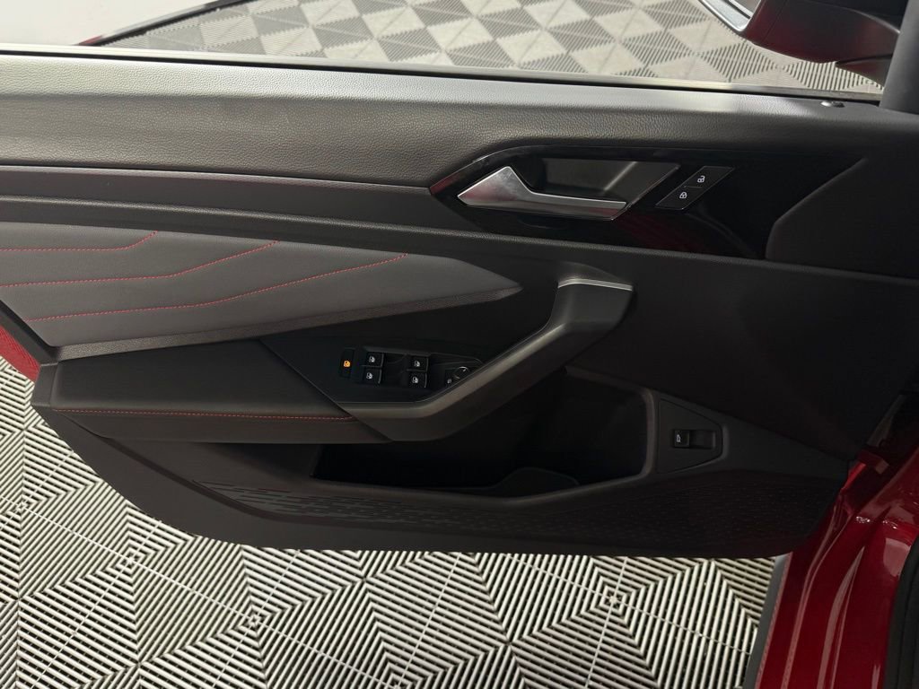 Used 2025 Volkswagen Jetta GLI Autobahn w/ GLI Black Package image 27