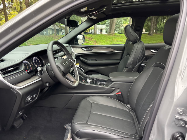 New 2027 Jeep Grand Cherokee L Limited AWD/4WD image 6