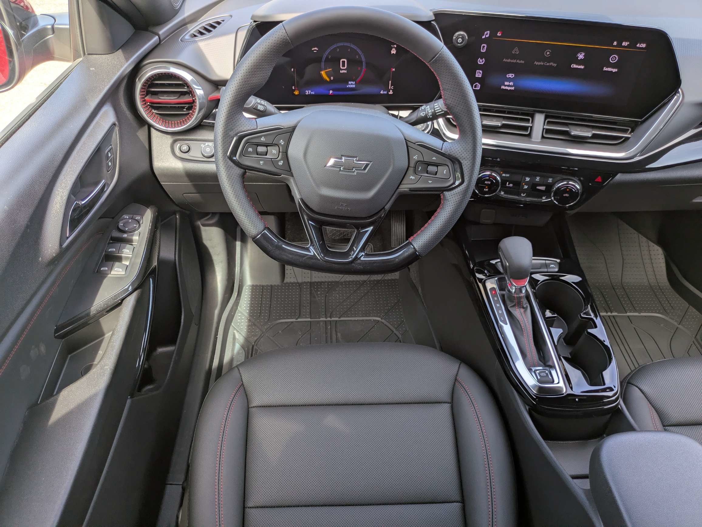 New 2026 Chevrolet Trax RS w/ Driver Confidence Package FWD image 4