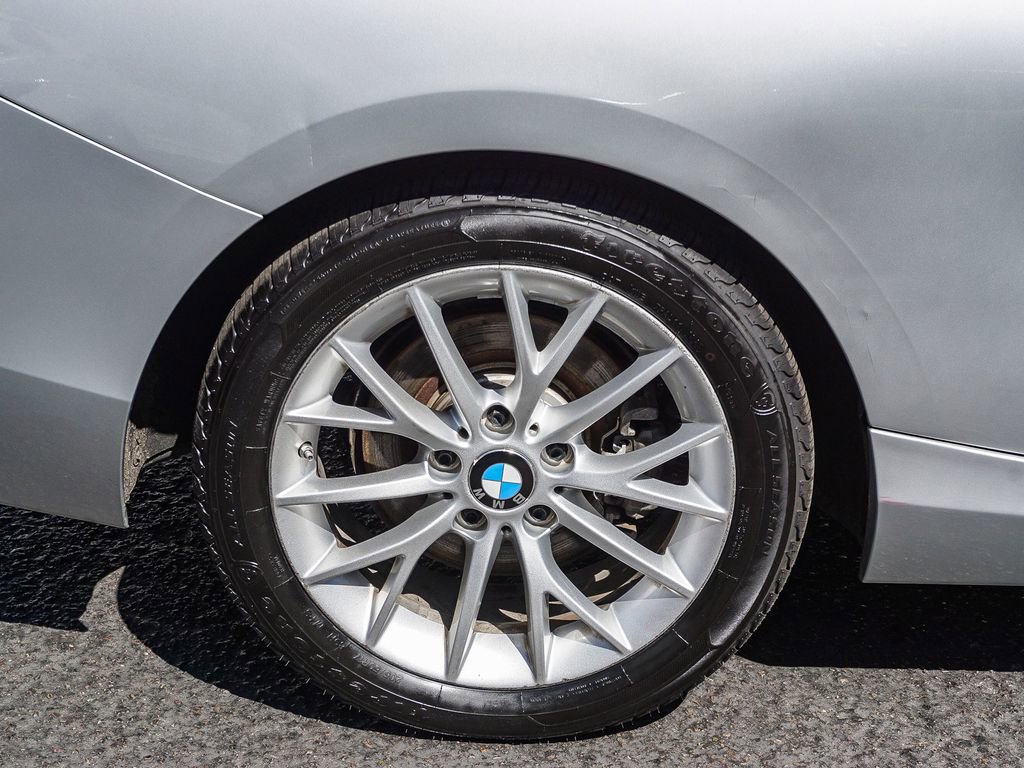 Used 2016 BMW 228i Convertible image 9