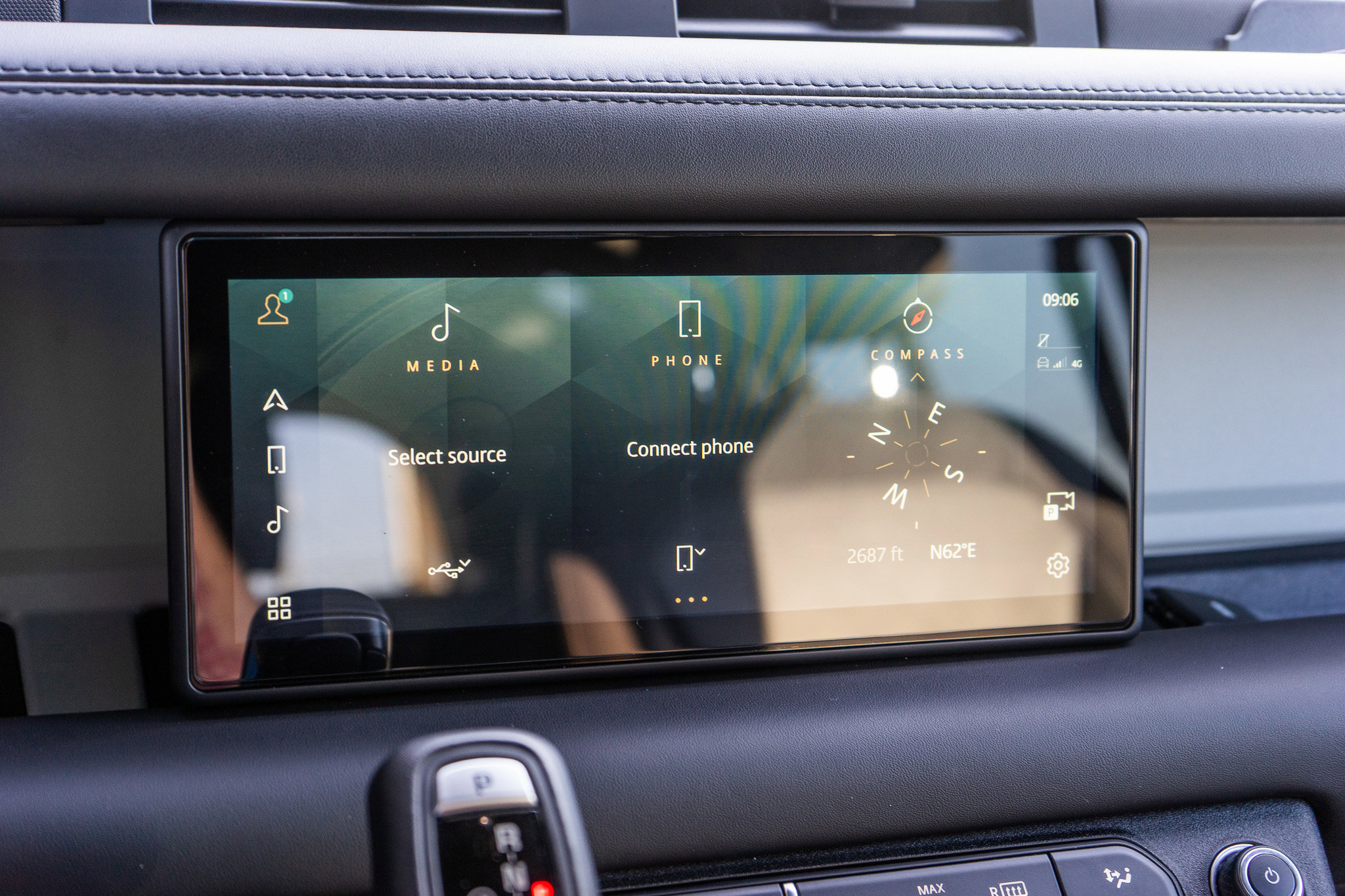 Used 2021 Land Rover Defender 110 X-Dynamic HSE image 30