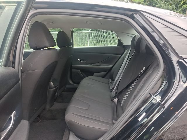 Used 2022 Hyundai Elantra SEL w/ Cargo Package FWD image 10