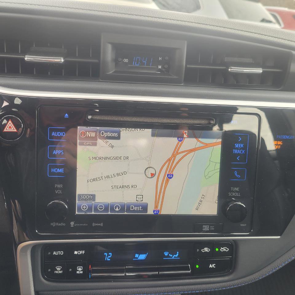 Used 2019 Toyota Corolla XSE image 18