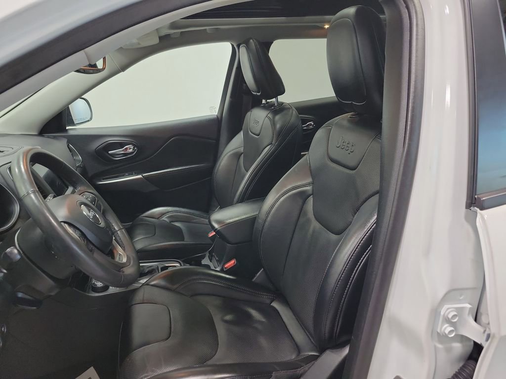 Used 2022 Jeep Cherokee Latitude Lux w/ Sun & Sound Group image 28