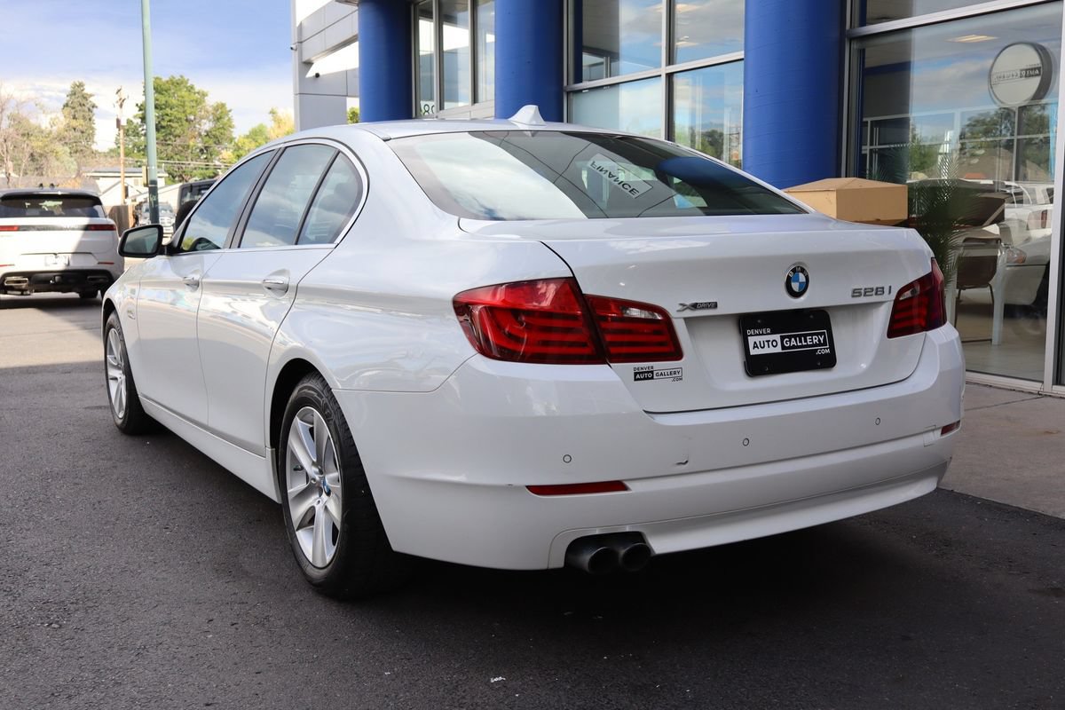 Used 2013 BMW 528i xDrive Sedan AWD/4WD image 3