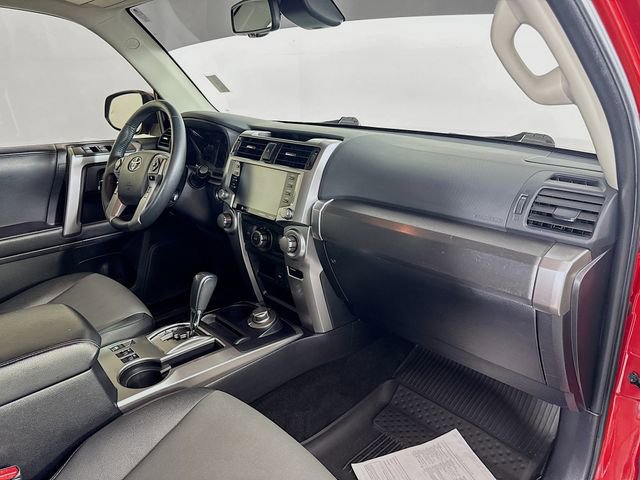 Used 2022 Toyota 4Runner SR5 Premium AWD/4WD image 30