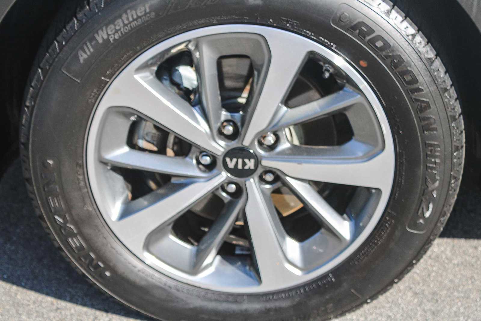 Used 2019 Kia Sorento EX image 10
