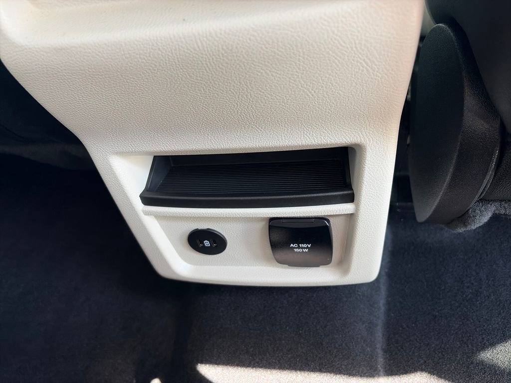 Used 2023 Ford Edge Titanium w/ Class II Trailer Tow Package AWD/4WD image 35