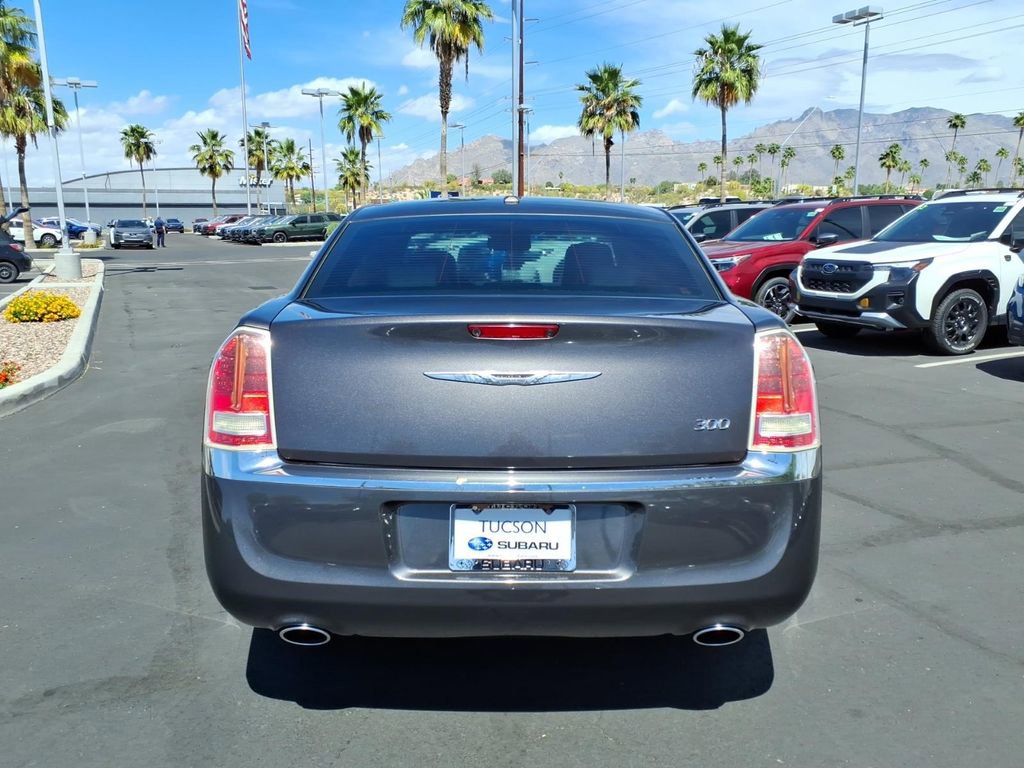 Used 2013 Chrysler 300 w/ Driver Convenience Group image 12