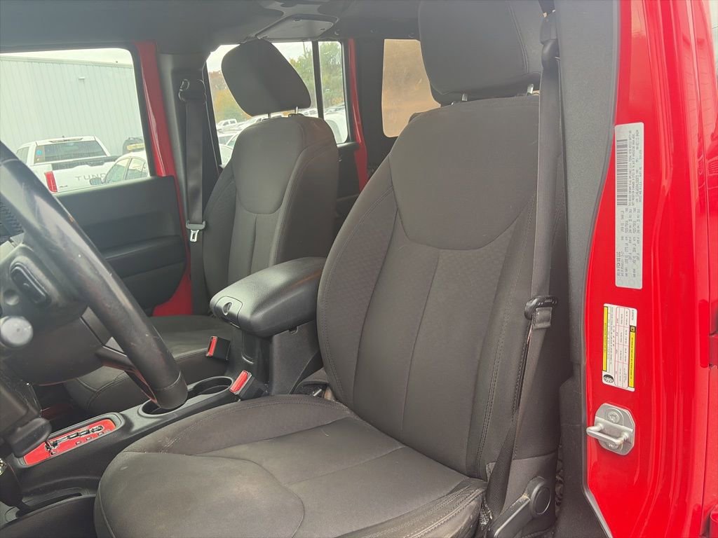 Used 2017 Jeep Wrangler Unlimited Sport w/ Mopar Black Appearance Group image 11