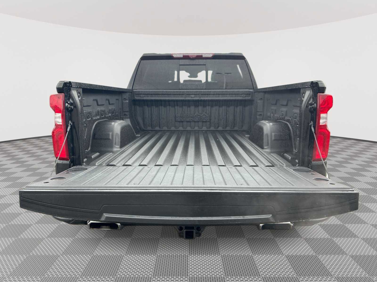 Certified 2022 Chevrolet Silverado 1500 High Country w/ Technology Package image 26