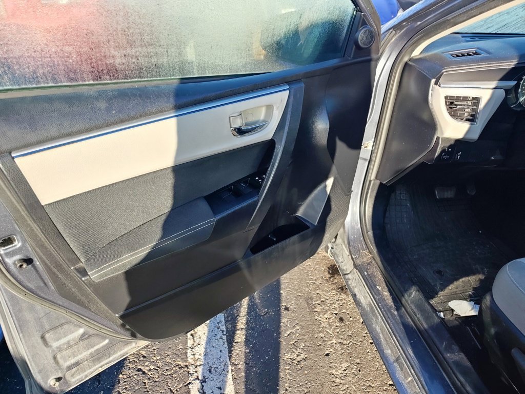 Used 2014 Toyota Corolla LE FWD image 6