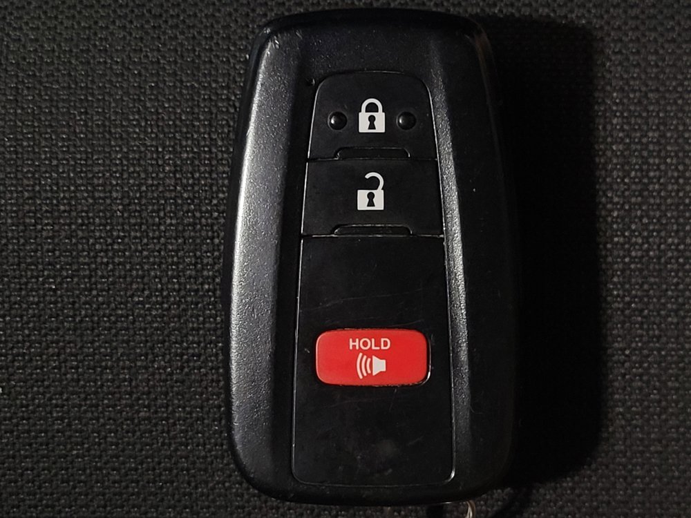 Used 2021 Toyota Corolla SE FWD image 32
