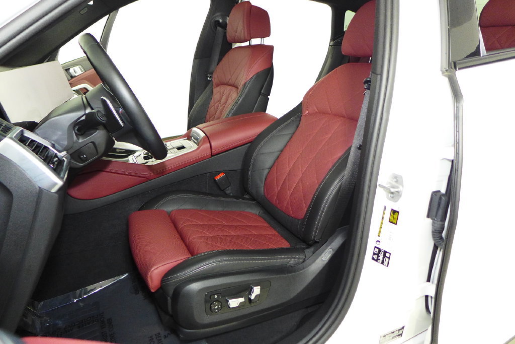 Certified 2024 BMW X6 M60i AWD/4WD image 22