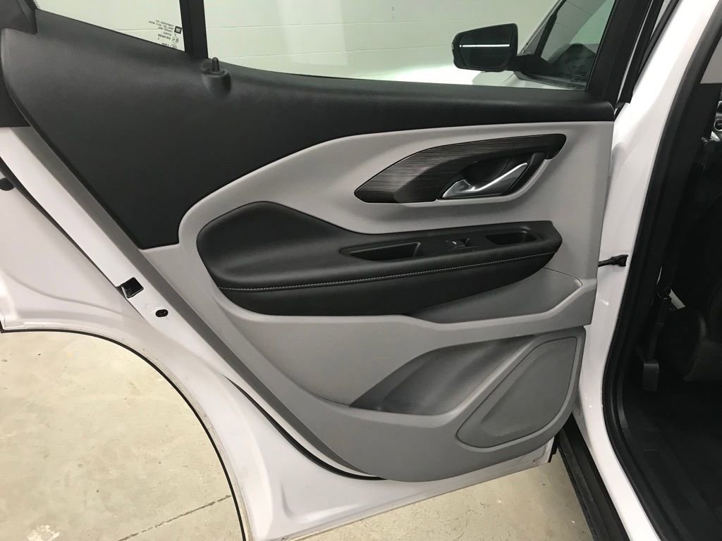 Used 2022 GMC Terrain SLT w/ Infotainment Package II image 25