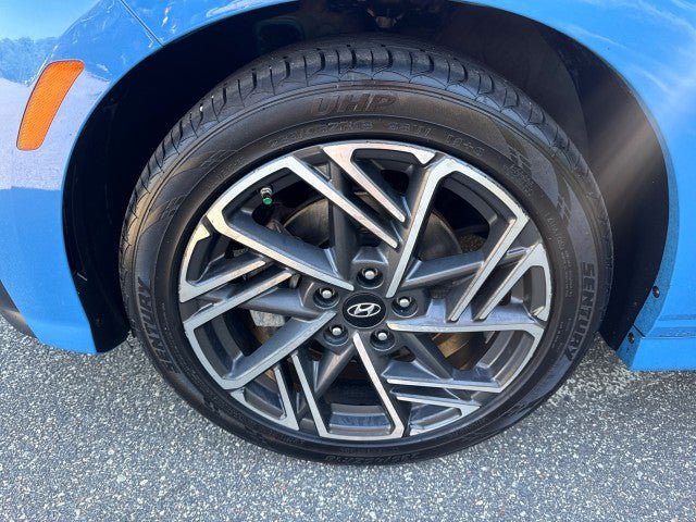 Used 2022 Hyundai Kona N Line w/ Tech Package FWD image 13