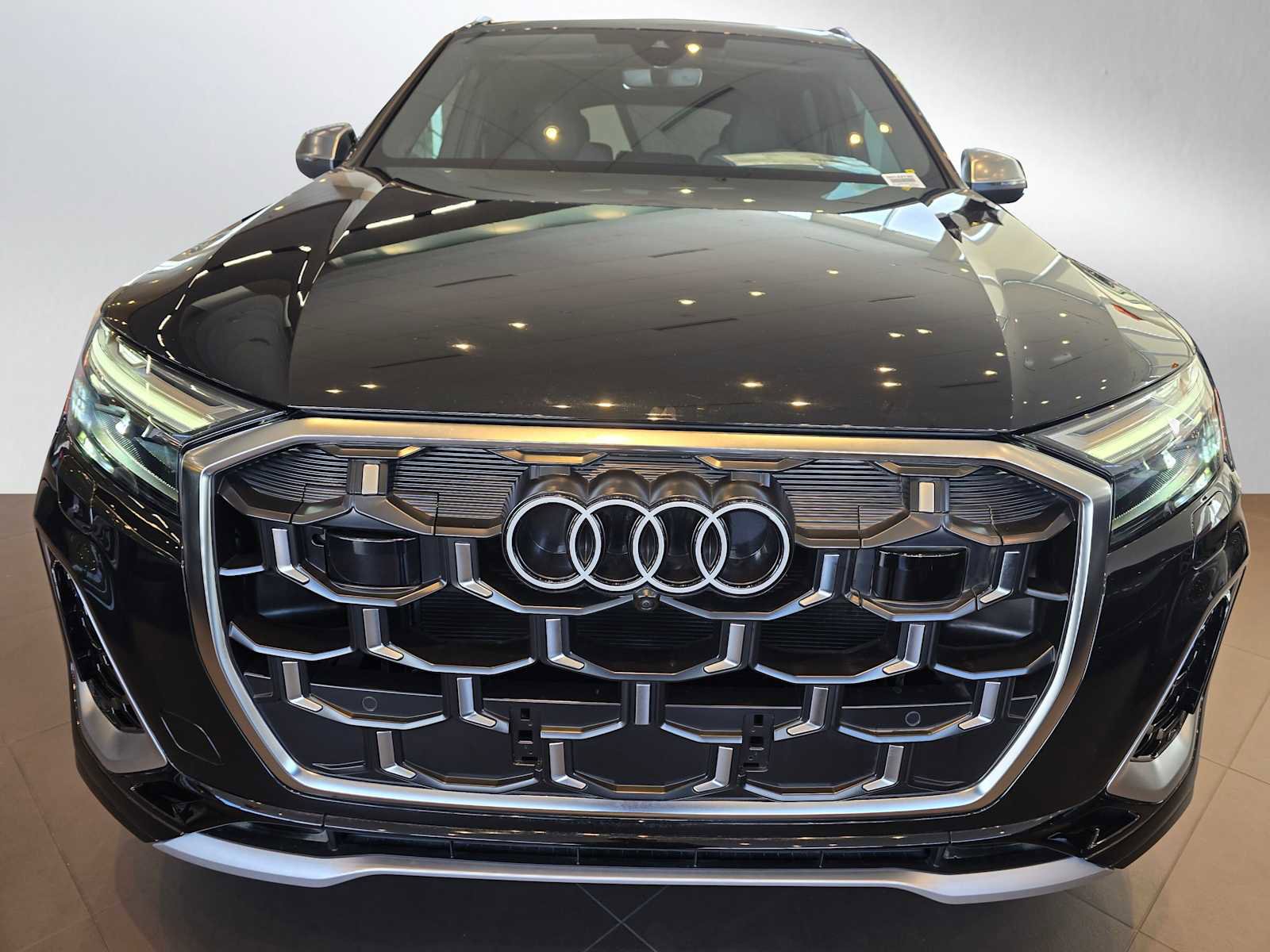 New 2025 Audi SQ7 Premium Plus image 8