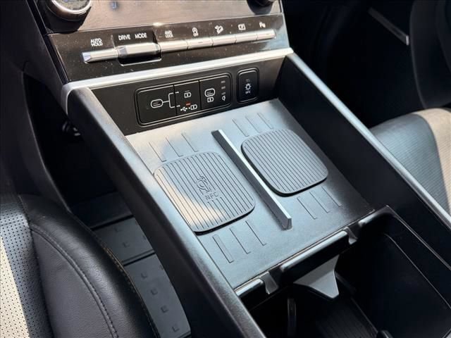 Used 2024 Hyundai Santa Fe Limited AWD/4WD image 24