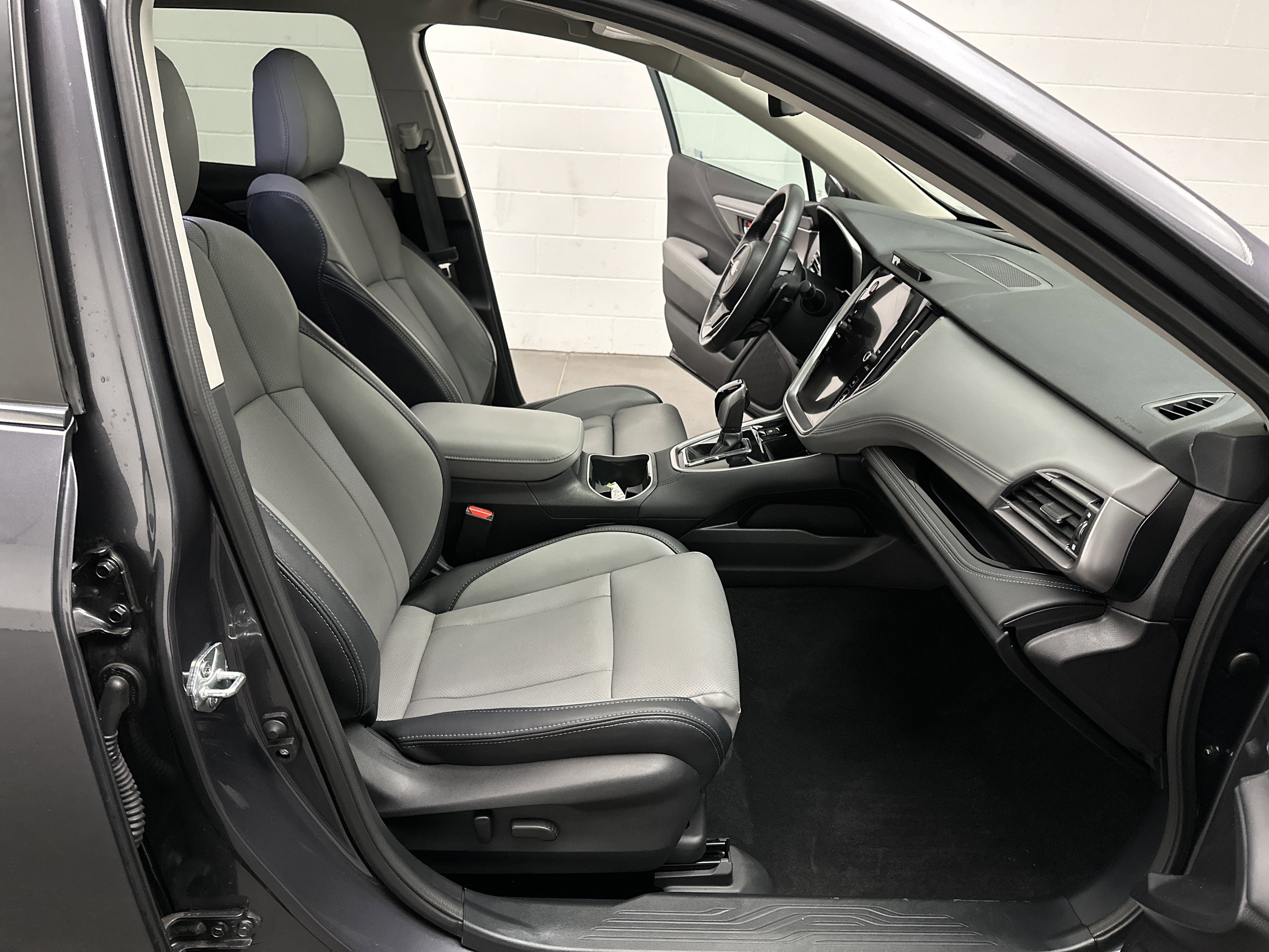 Used 2024 Subaru Outback Limited image 24