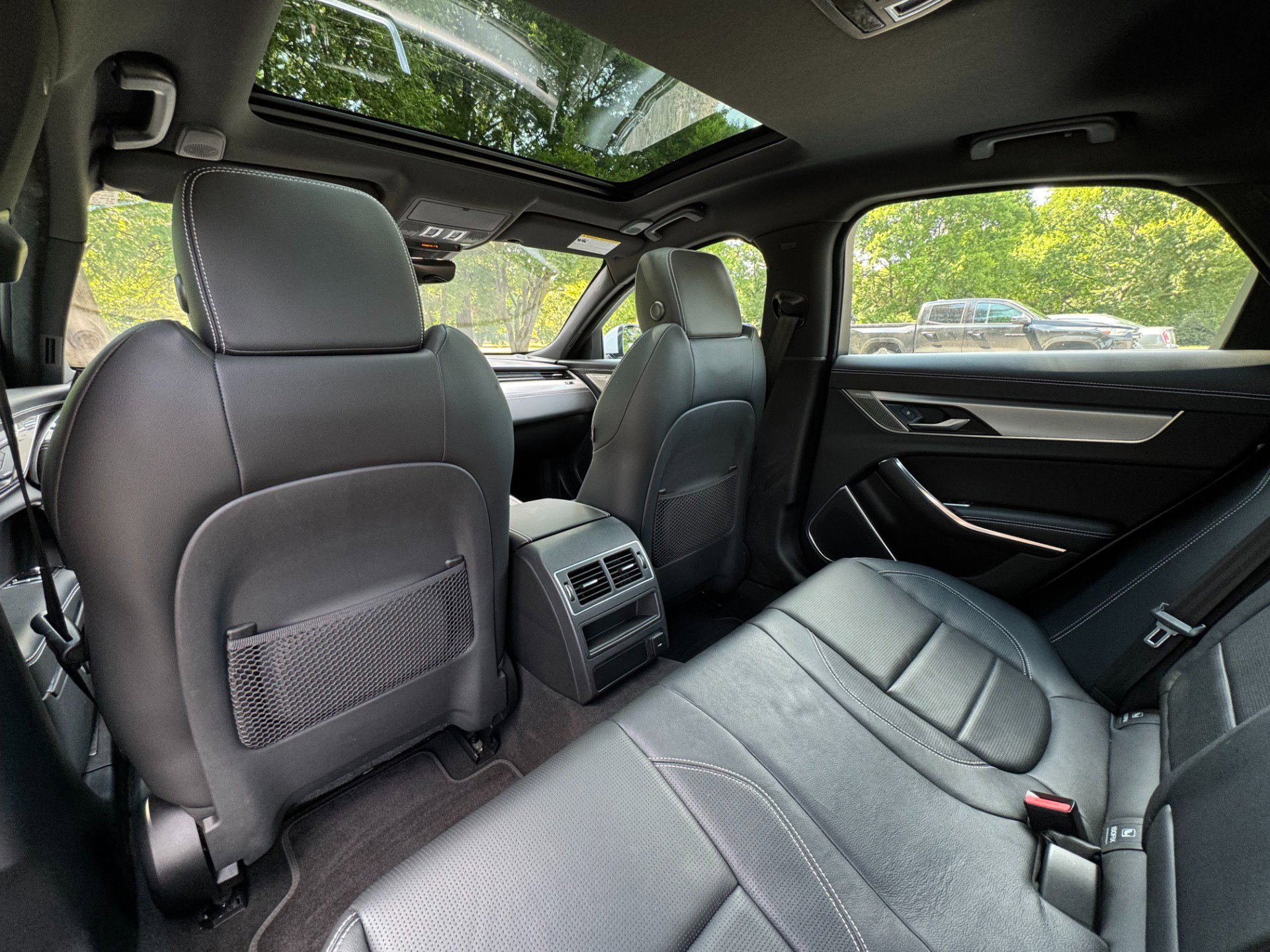 Used 2021 Jaguar XF R-Dynamic SE image 49