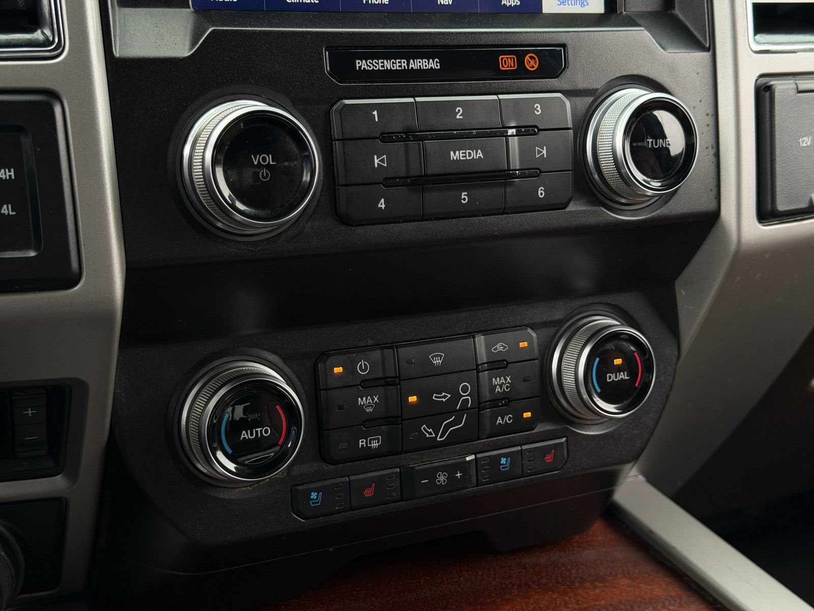 Used 2020 Ford F250 King Ranch w/ King Ranch Ultimate Package AWD/4WD image 22