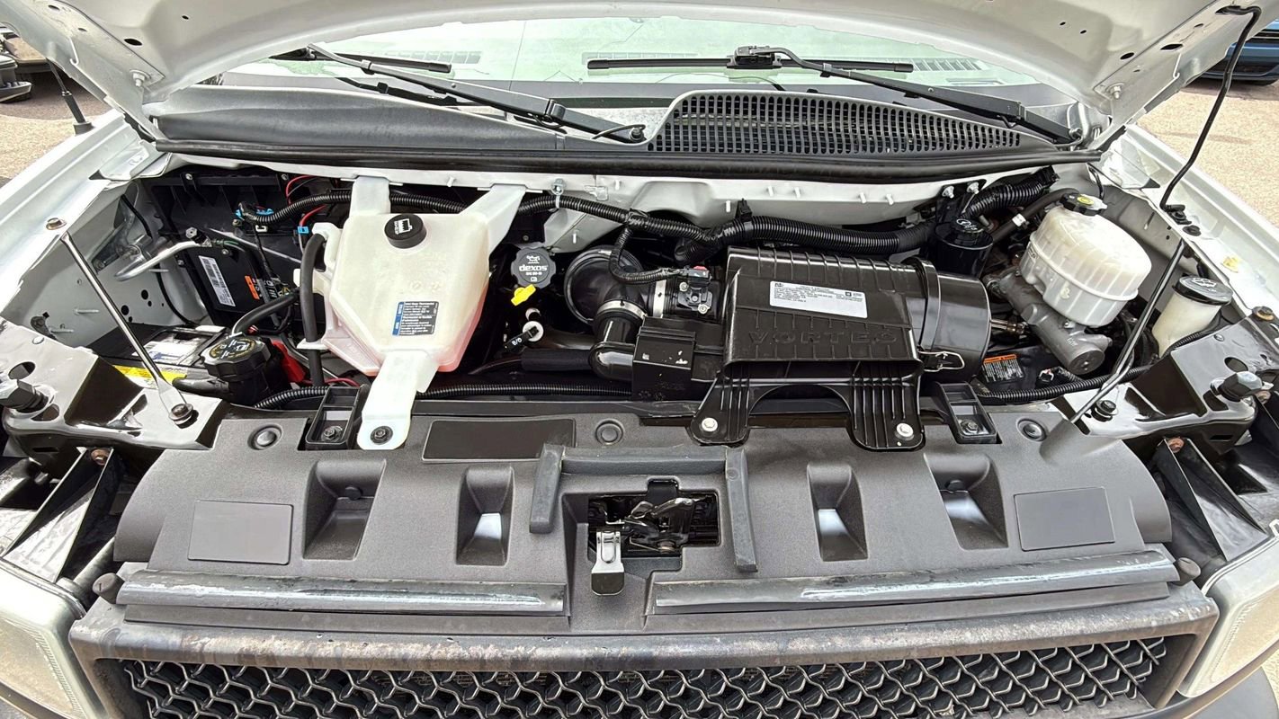 Used 2019 Chevrolet Express 2500 w/ Driver Convenience Package RWD image 15